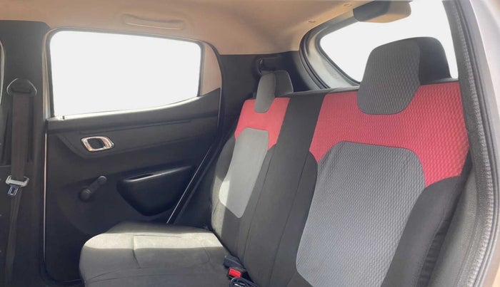 2018 Renault Kwid RXT 1.0 AMT (O), Petrol, Automatic, 16,242 km, Right Side Rear Door Cabin