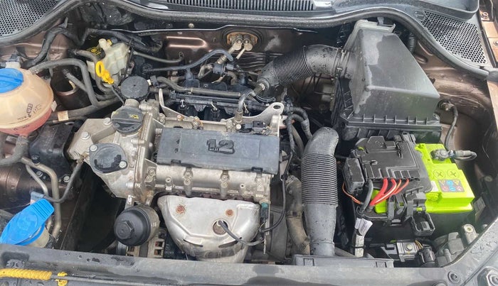 2016 Volkswagen Polo COMFORTLINE 1.2L, Petrol, Manual, 92,323 km, Open Bonet