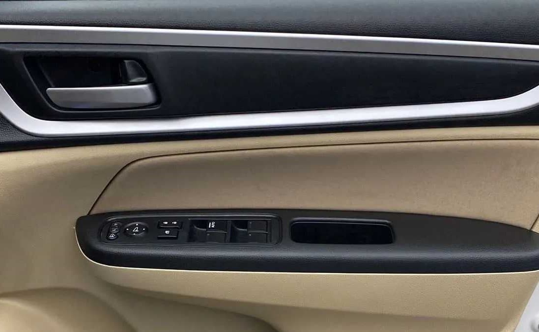 2024 Honda Amaze 1.2L I-VTEC VX, Petrol, Manual, 1,453 km, Driver Side Door Panels Control