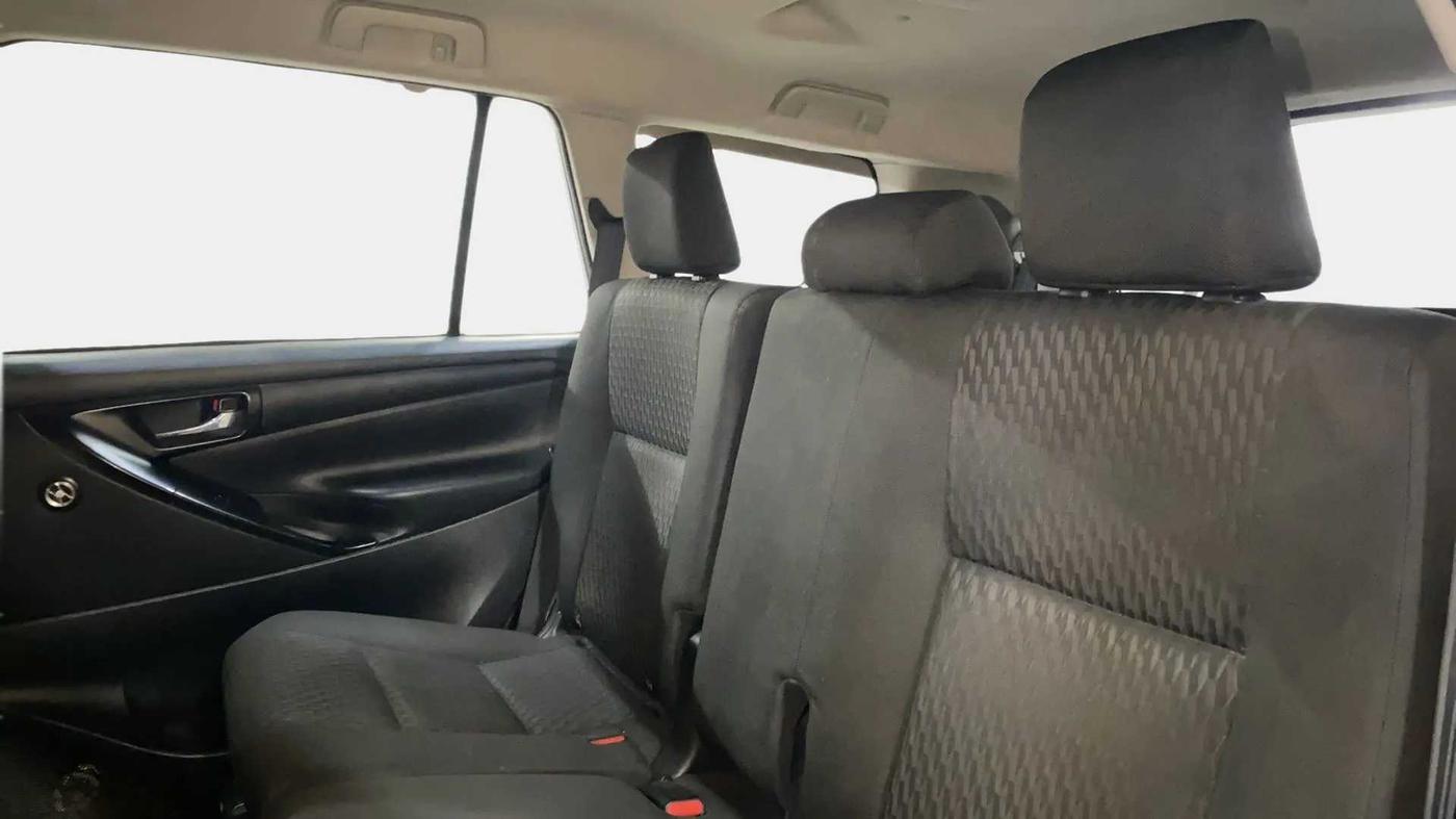 2016 Toyota Innova Crysta 2.4 GX 8 STR, Diesel, Manual, 49,755 km, Right Side Rear Door Cabin