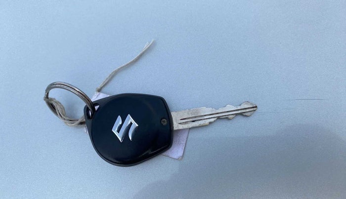 2021 Maruti Swift VXI, Petrol, Manual, 21,434 km, Key Close Up