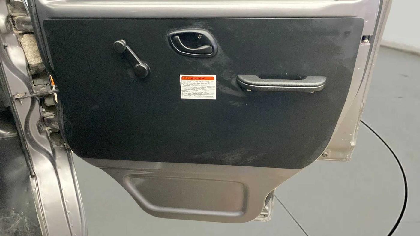 2022 Maruti Eeco 5 STR AC CNG, CNG, Manual, 7,858 km, Driver Side Door Panels Control