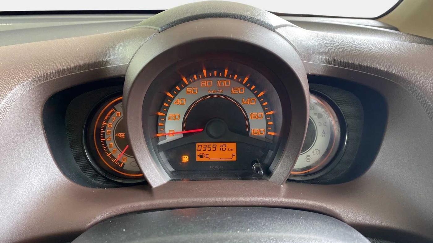 2013 Honda Brio S MT, Petrol, Manual, 35,907 km, Odometer Image