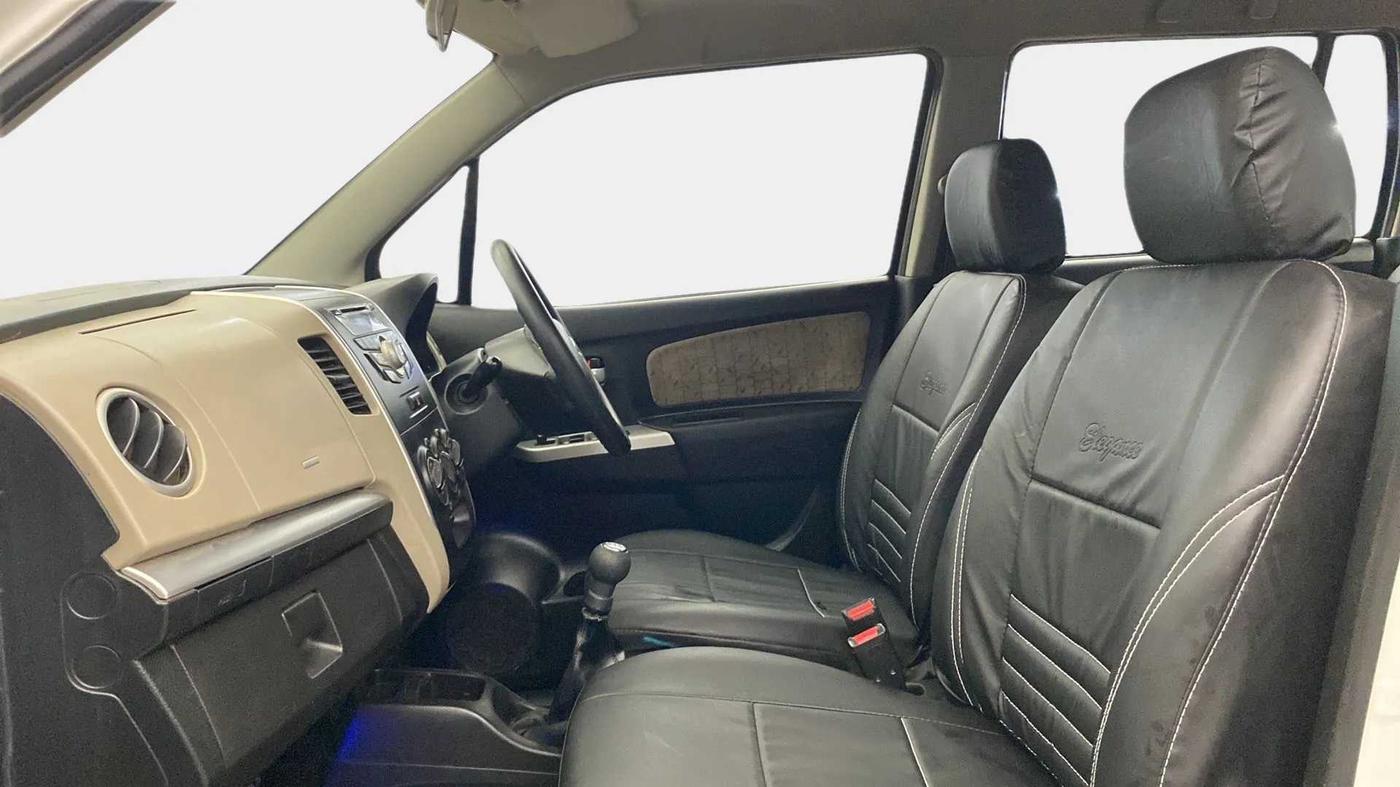 2014 Maruti Wagon R 1.0 VXI, CNG, Manual, 81,296 km, Right Side Front Door Cabin