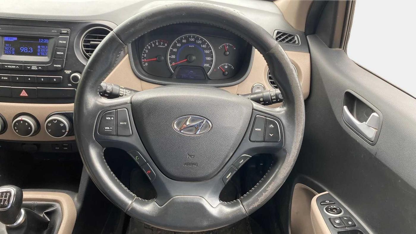 2016 Hyundai Grand i10 ASTA (O) 1.2 KAPPA VTVT, Petrol, Manual, 69,383 km, Steering Wheel Close Up