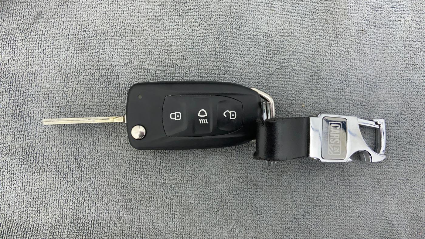 2021 Tata Tiago XT PETROL, Petrol, Manual, 13,447 km, Key Close Up