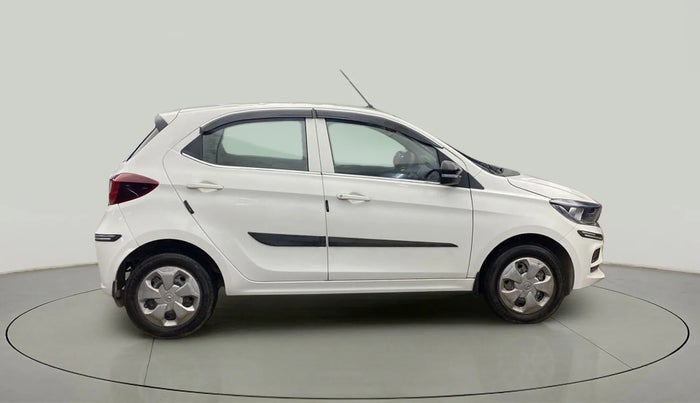2022 Tata Tiago XT (O) PETROL, Petrol, Manual, 7,821 km, Right Side View