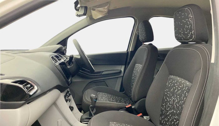 2022 Tata Tiago XT (O) PETROL, Petrol, Manual, 7,821 km, Right Side Front Door Cabin