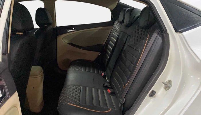 2012 Hyundai Verna FLUIDIC 1.6 VTVT SX, Petrol, Manual, 45,622 km, Right Side Rear Door Cabin