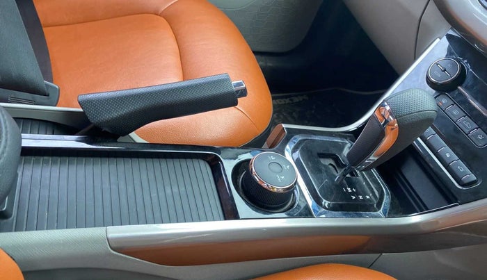 2019 Tata NEXON XZA PLUS PETROL DUAL TONE, Petrol, Automatic, 28,985 km, Gear Lever