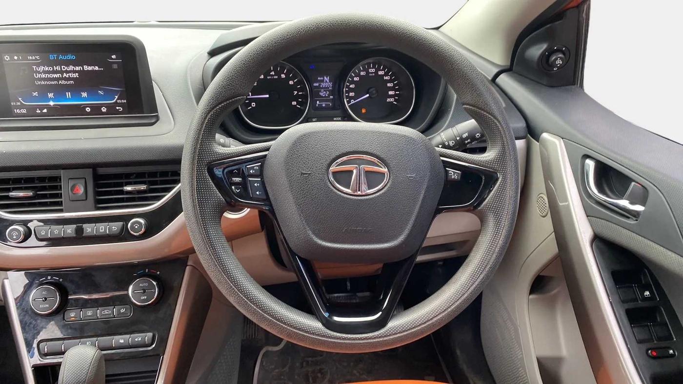 2019 Tata NEXON XZA PLUS PETROL DUAL TONE, Petrol, Automatic, 28,985 km, Steering Wheel Close Up