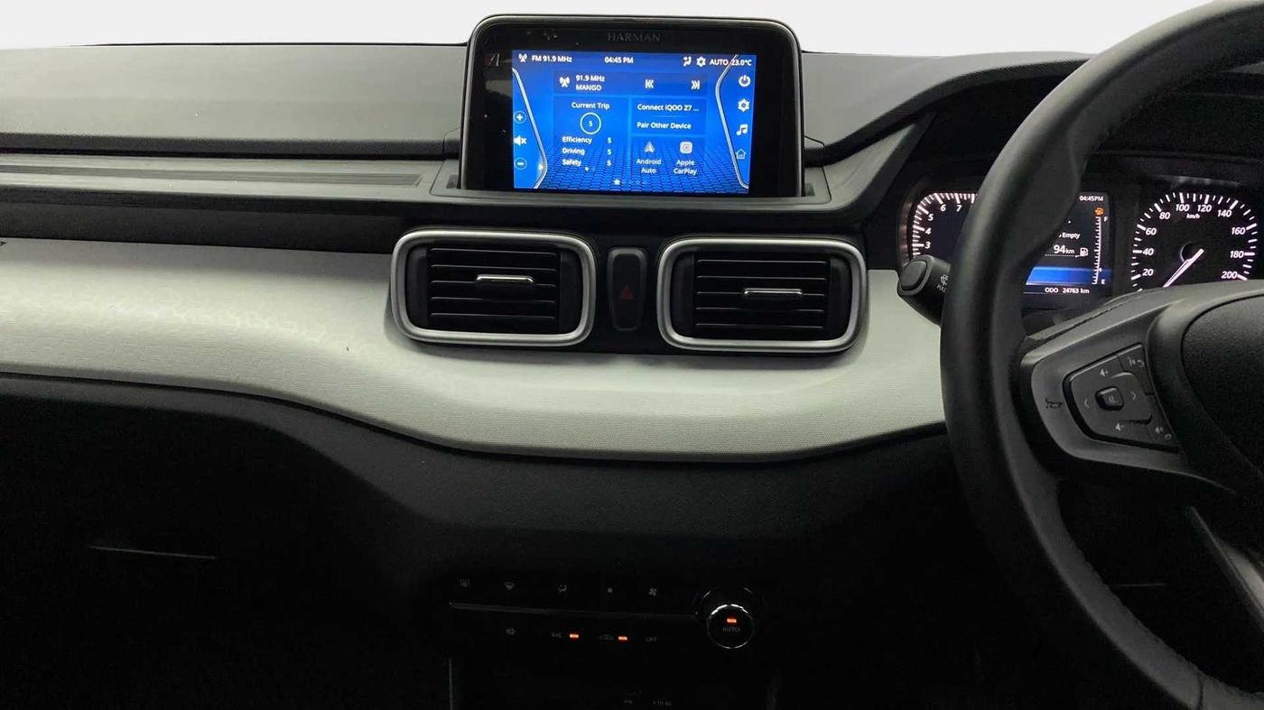 2023 Tata PUNCH CREATIVE AMT 1.2 RTN DUAL TONE, Petrol, Automatic, 24,743 km, Air Conditioner