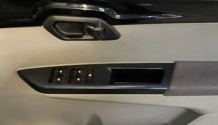 2017 Mahindra Kuv100 K6 PLUS D 6 STR, Diesel, Manual, 71,683 km, Driver Side Door Panels Control