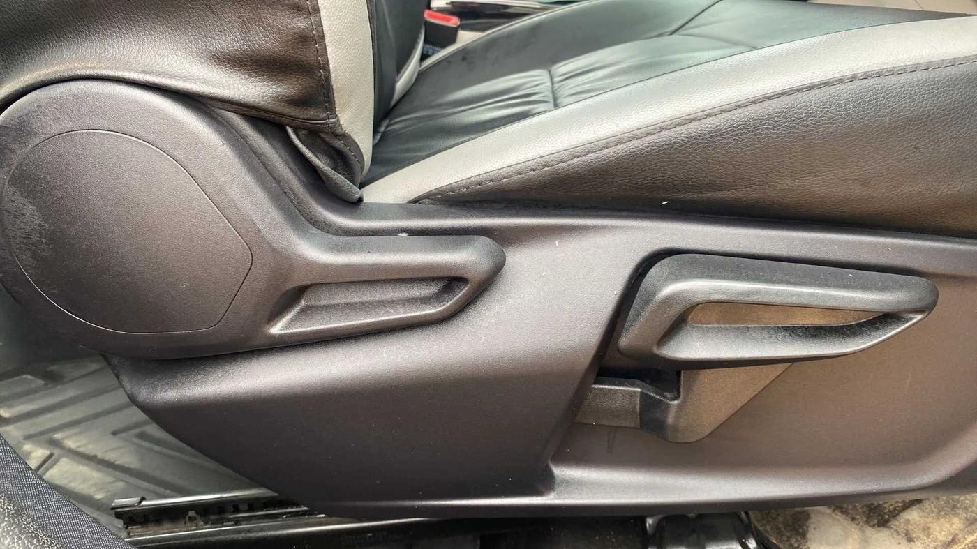 2023 Tata NEXON XZ PLUS PETROL SUNROOF, Petrol, Manual, 20,306 km, Driver Side Adjustment Panel