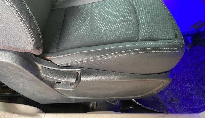 2021 Mahindra XUV300 W6 1.5 DIESEL, Diesel, Manual, 40,159 km, Driver Side Adjustment Panel
