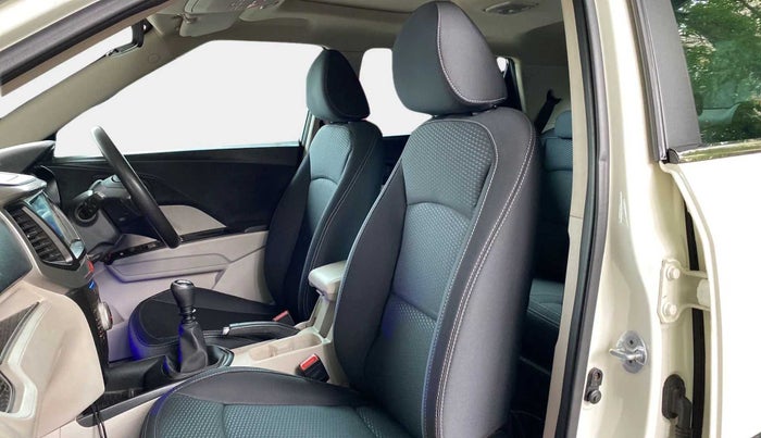 2021 Mahindra XUV300 W6 1.5 DIESEL, Diesel, Manual, 40,159 km, Right Side Front Door Cabin
