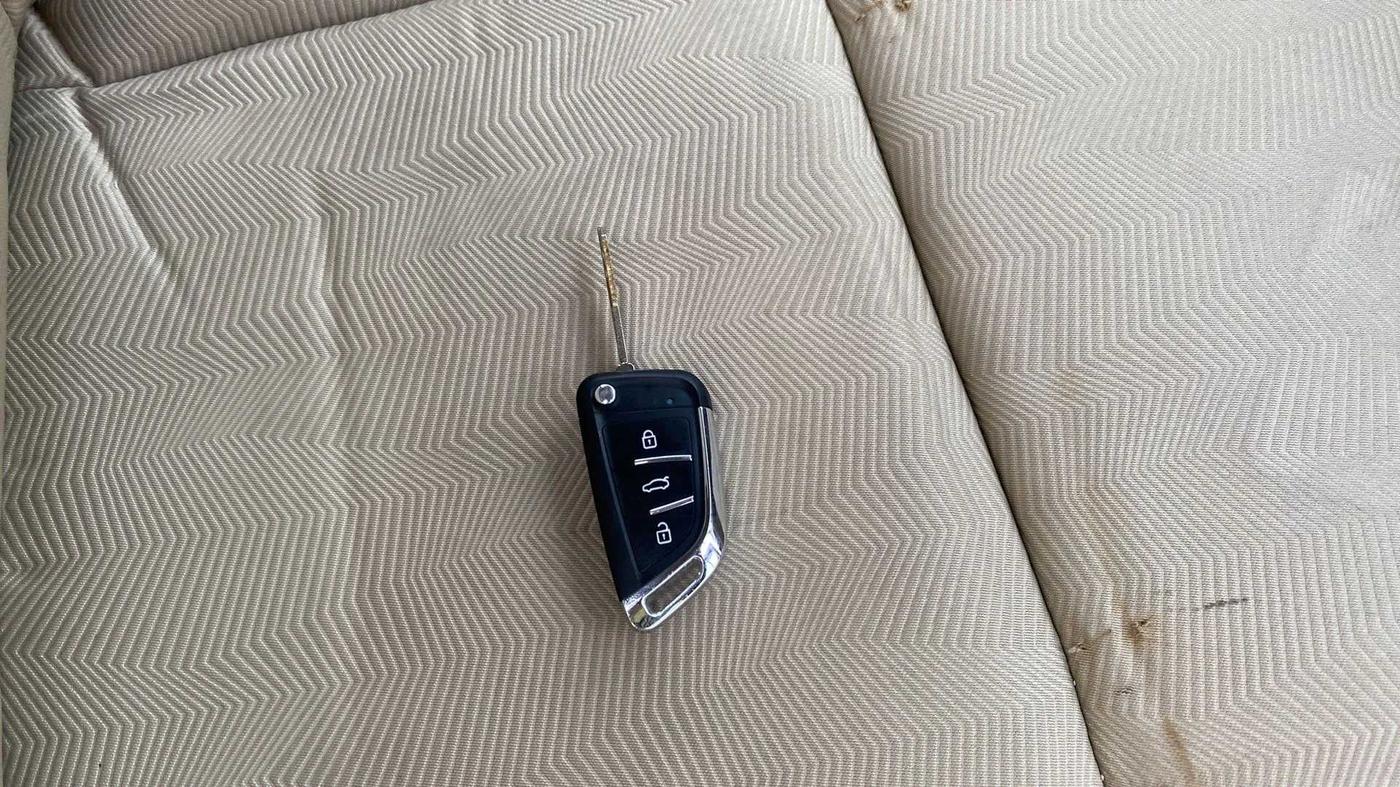 2016 Maruti Ertiga VXI CNG, CNG, Manual, 1,06,743 km, Key Close Up