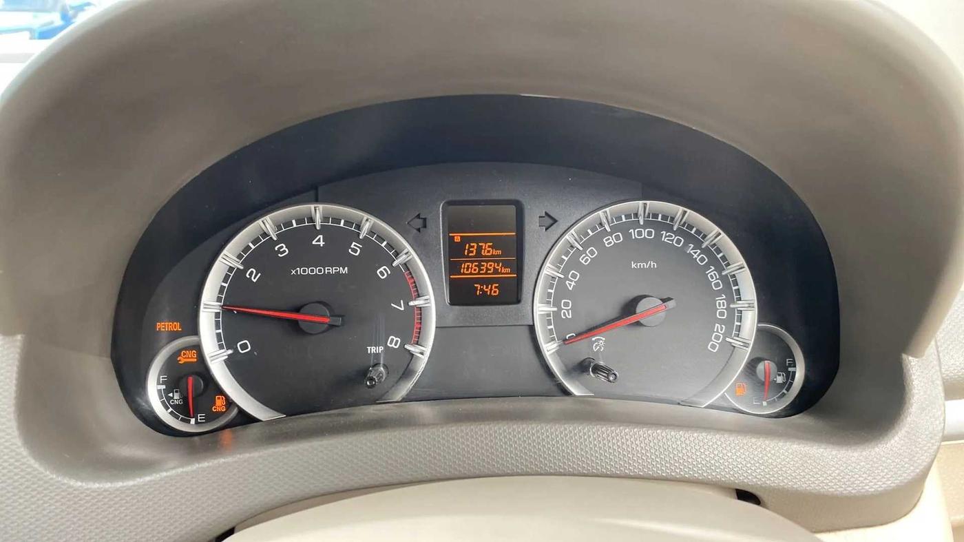 2016 Maruti Ertiga VXI CNG, CNG, Manual, 1,06,743 km, Odometer Image