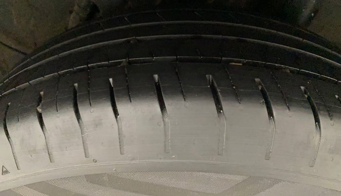 2022 Hyundai VENUE S+ 1.2, Petrol, Manual, 19,284 km, Left Rear Tyre Tread