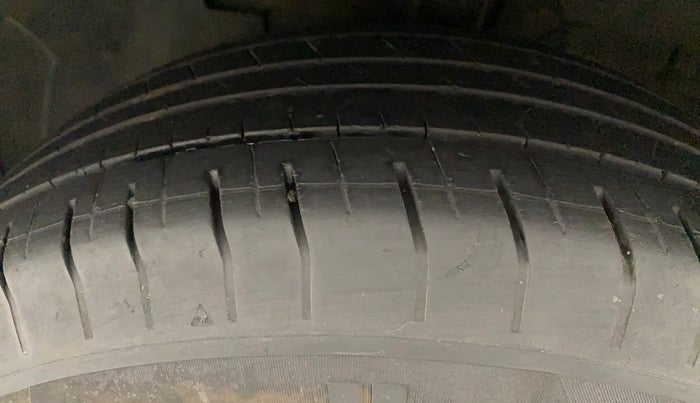 2022 Hyundai VENUE S+ 1.2, Petrol, Manual, 19,284 km, Left Front Tyre Tread