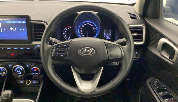 2022 Hyundai VENUE S+ 1.2, Petrol, Manual, 19,284 km, Steering Wheel Close Up