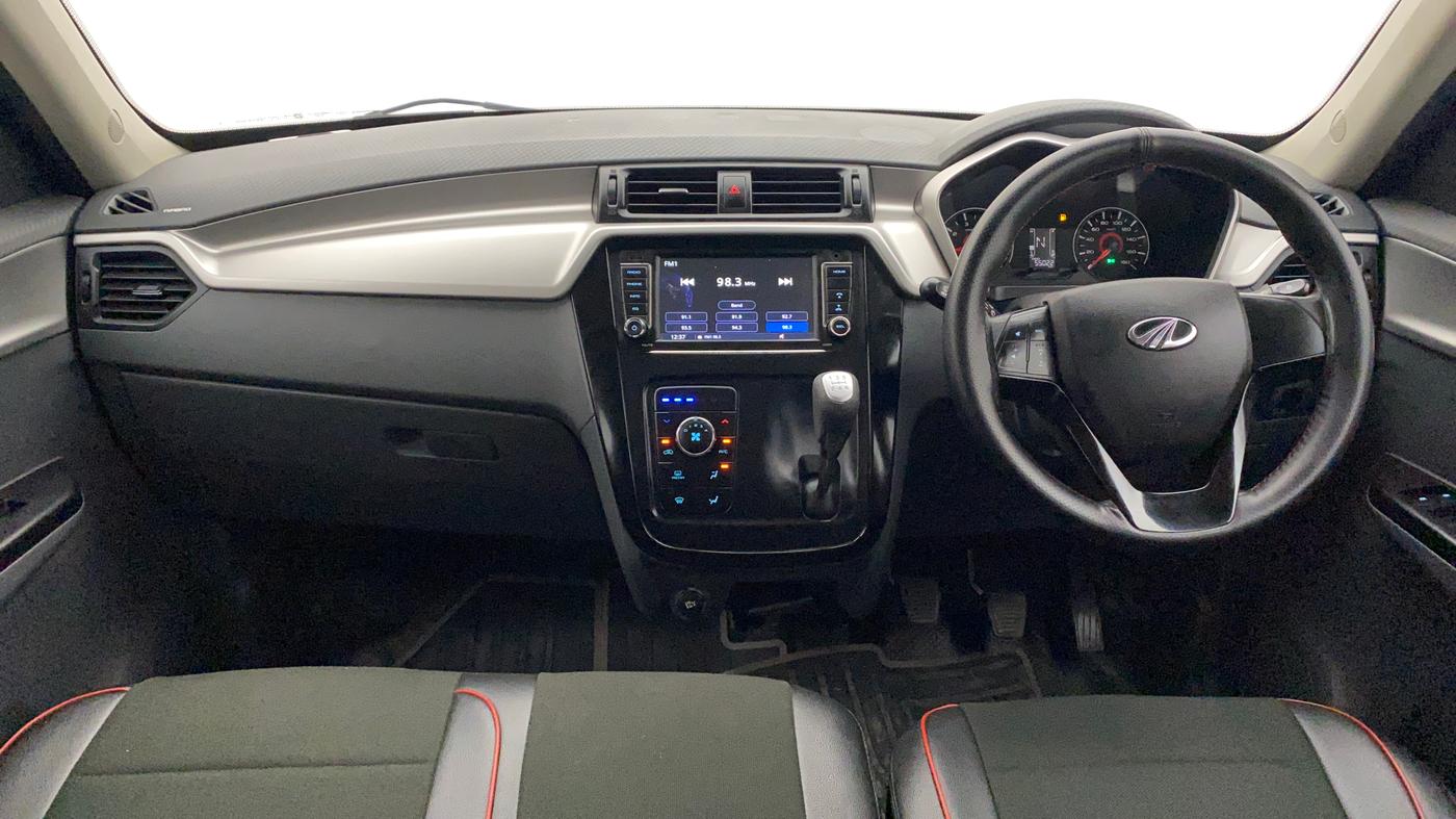 2018 Mahindra KUV 100 NXT K6+ P 6 STR, Petrol, Manual, 55,112 km, Dashboard