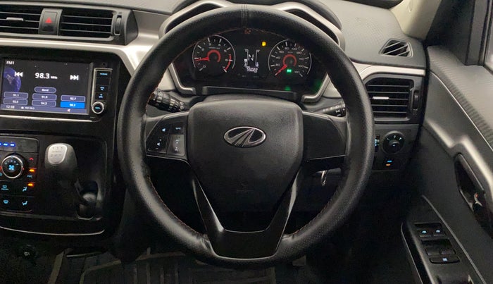 2018 Mahindra KUV 100 NXT K6+ P 6 STR, Petrol, Manual, 55,112 km, Steering Wheel Close Up