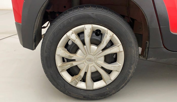 2018 Mahindra KUV 100 NXT K6+ P 6 STR, Petrol, Manual, 55,112 km, Right Rear Wheel
