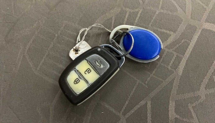 2013 Hyundai Grand i10 SPORTZ 1.2 KAPPA VTVT, Petrol, Manual, 90,285 km, Key Close Up