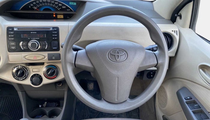 2014 Toyota Etios G, Petrol, Manual, 49,488 km, Steering Wheel Close Up