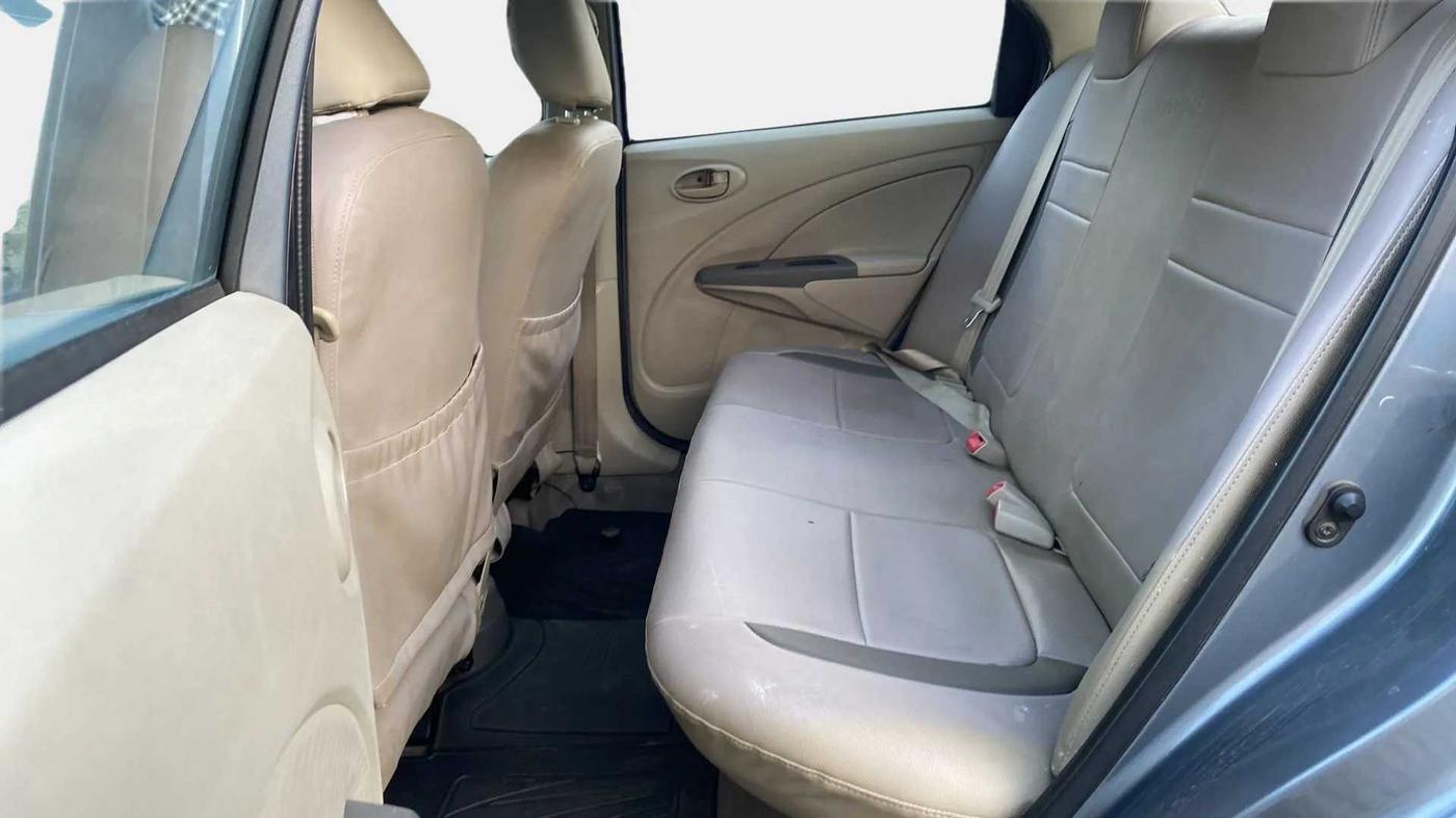 2014 Toyota Etios G, Petrol, Manual, 49,488 km, Right Side Rear Door Cabin