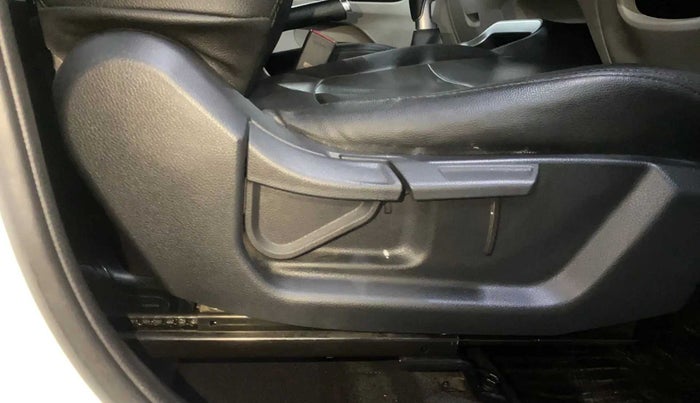 2020 KIA SONET HTX 1.5, Diesel, Manual, 66,780 km, Driver Side Adjustment Panel