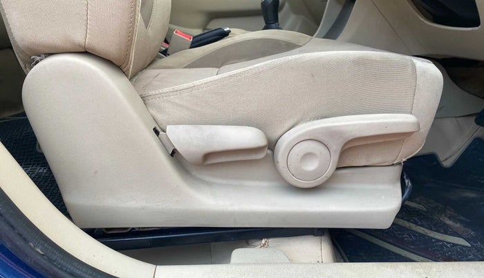 2018 Maruti Ciaz ZETA 1.5 SHVS MT PETROL, Petrol, Manual, 38,743 km, Driver Side Adjustment Panel