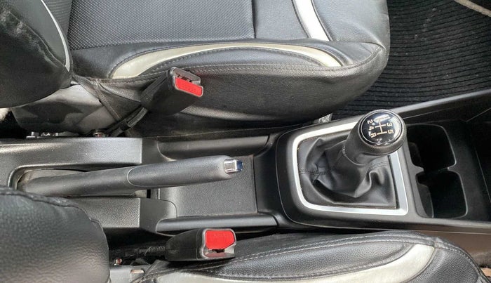 2021 Maruti Swift VXI, Petrol, Manual, 23,743 km, Gear Lever