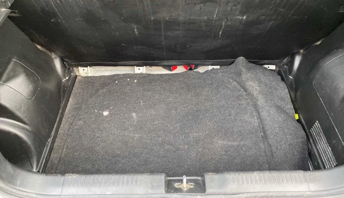 2021 Maruti Swift VXI, Petrol, Manual, 23,743 km, Boot Inside