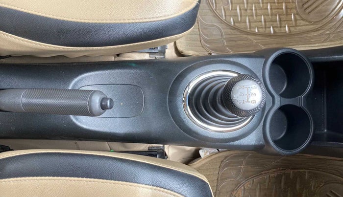 2017 Honda Amaze 1.2L I-VTEC S, Petrol, Manual, 42,353 km, Gear Lever