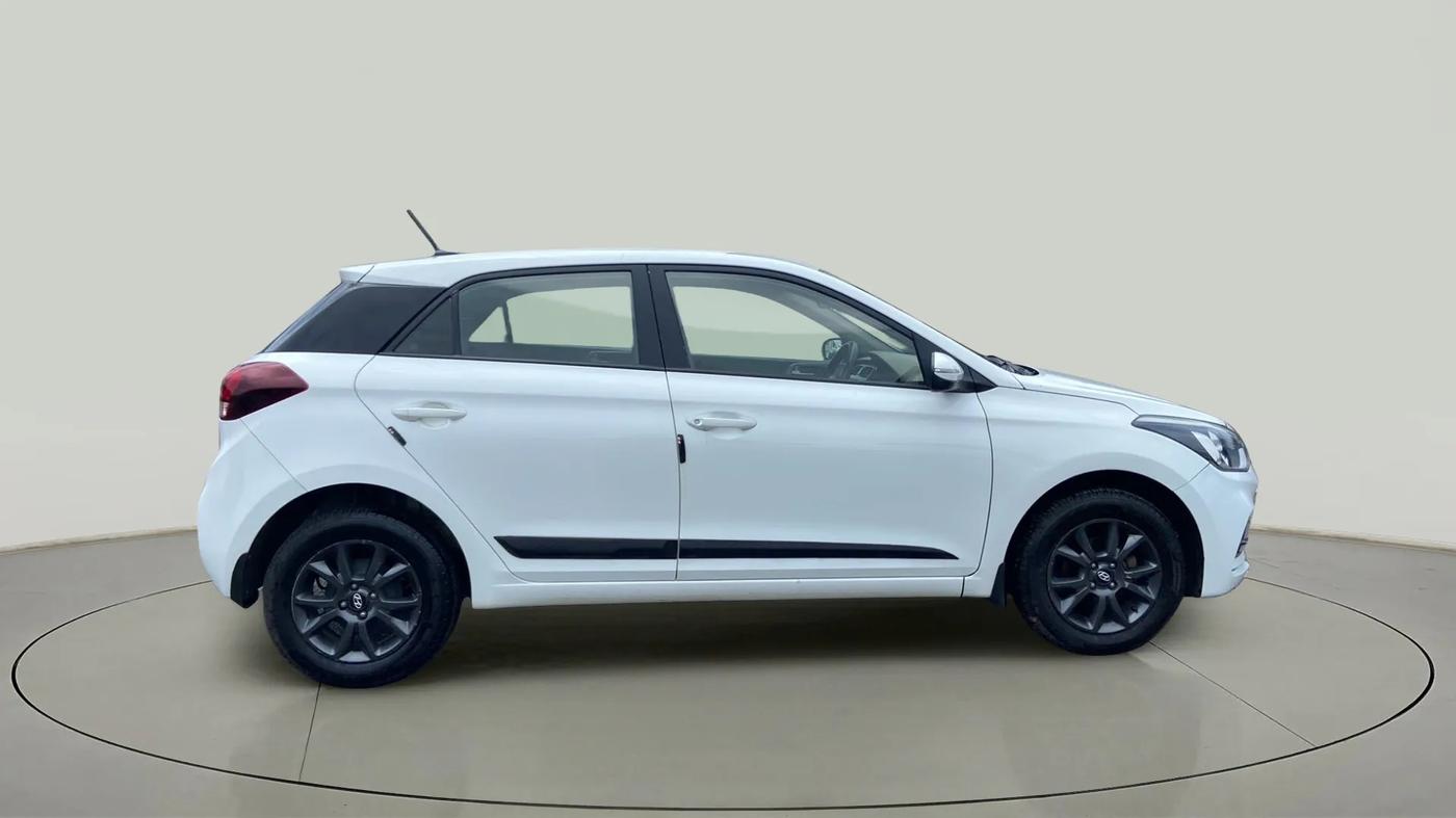 2020 Hyundai Elite i20 SPORTZ PLUS 1.2, CNG, Manual, 64,111 km, Right Side View