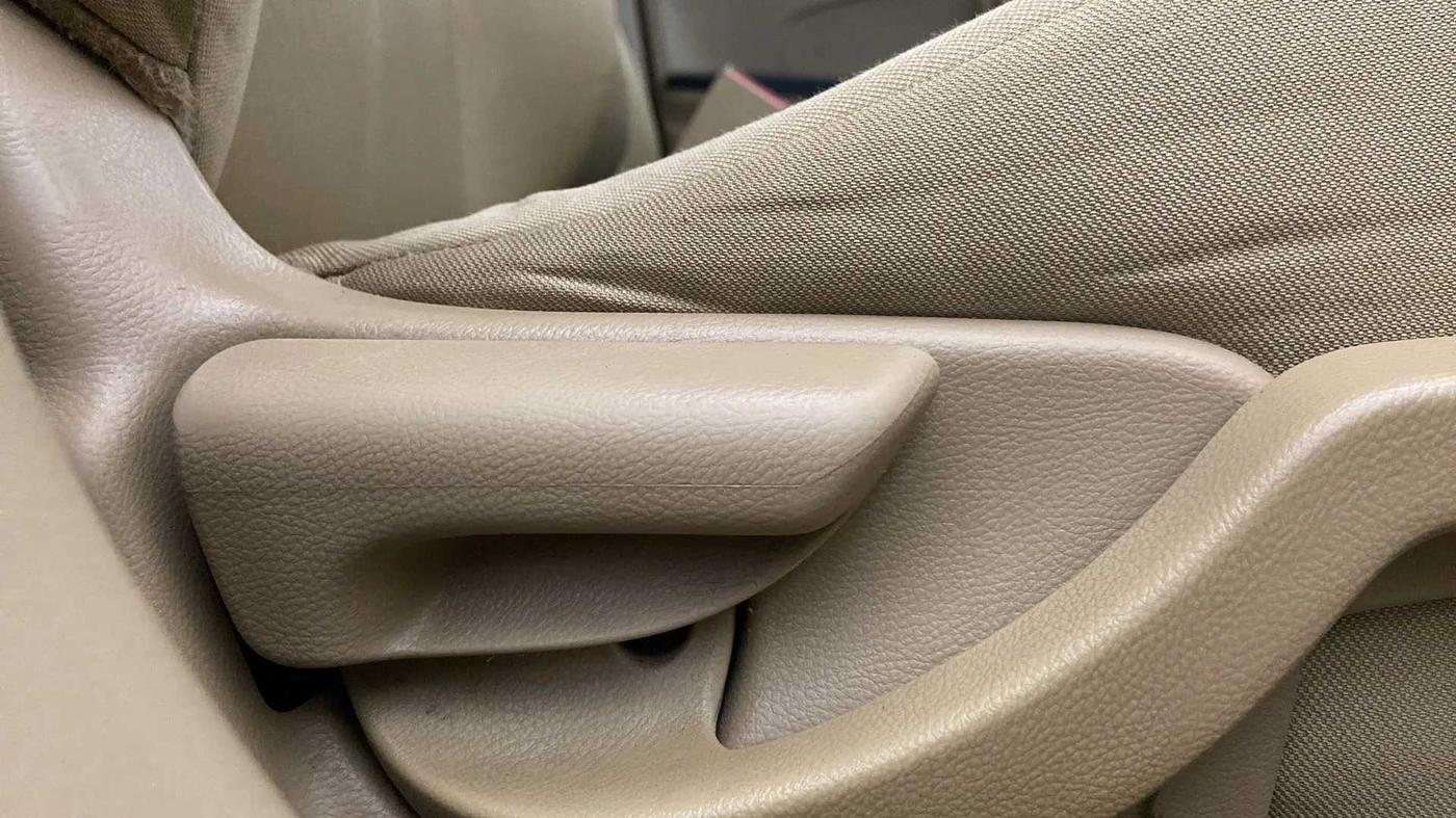 2014 Honda Amaze 1.2L I-VTEC S, Petrol, Manual, 82,963 km, Driver Side Adjustment Panel