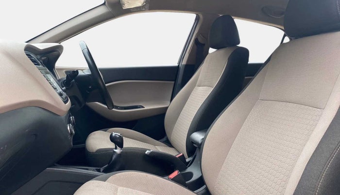 2017 Hyundai Elite i20 ASTA 1.2 (O), Petrol, Manual, 39,448 km, Right Side Front Door Cabin