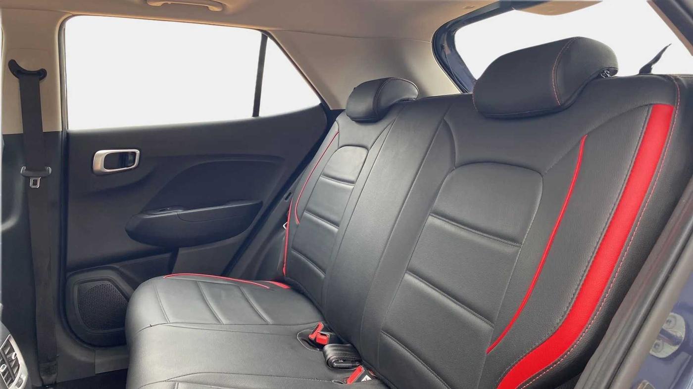 2022 Hyundai VENUE SX 1.0 TURBO IMT, Petrol, Manual, 27,838 km, Right Side Rear Door Cabin