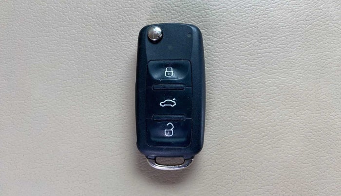 2021 Volkswagen Polo HIGHLINE PLUS 1.0L TSI AT, Petrol, Automatic, 60,040 km, Key Close Up