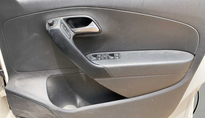 2021 Volkswagen Polo HIGHLINE PLUS 1.0L TSI AT, Petrol, Automatic, 60,040 km, Driver Side Door Panels Control