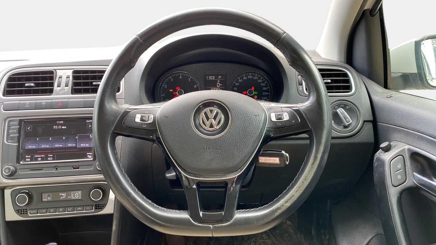 2021 Volkswagen Polo HIGHLINE PLUS 1.0L TSI AT, Petrol, Automatic, 60,040 km, Steering Wheel Close Up