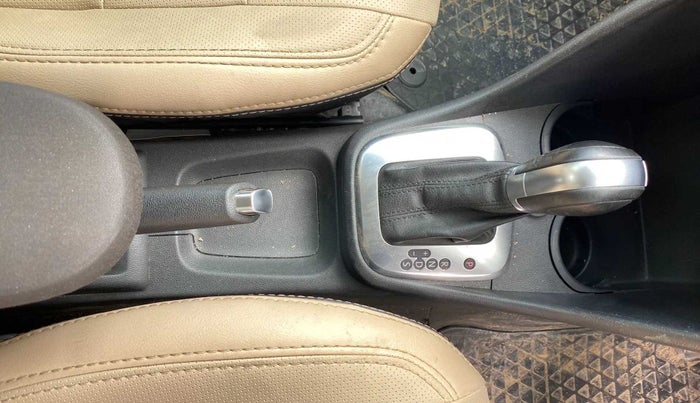 2021 Volkswagen Polo HIGHLINE PLUS 1.0L TSI AT, Petrol, Automatic, 60,040 km, Gear Lever