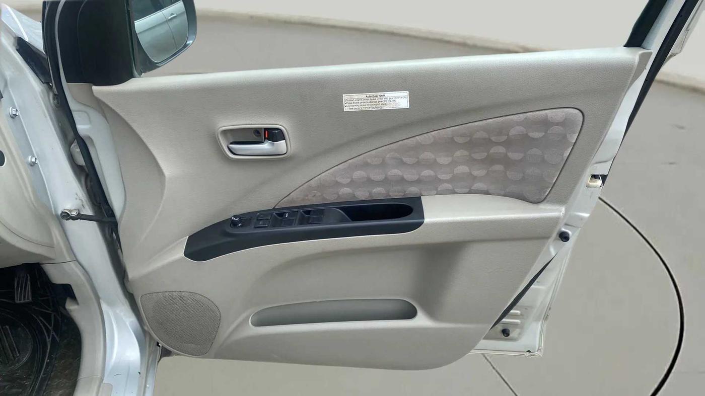 2016 Maruti Celerio ZXI AMT (O), Petrol, Automatic, 81,170 km, Driver Side Door Panels Control