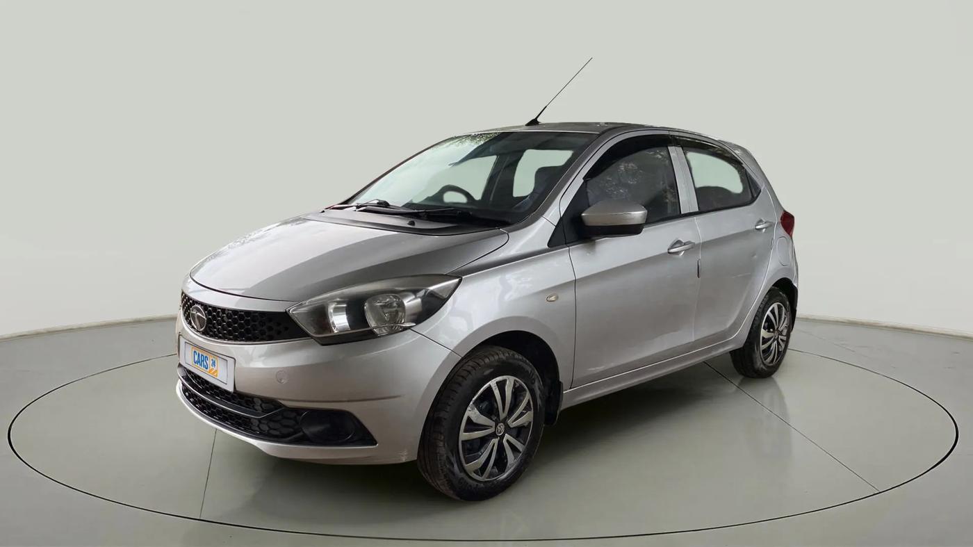 2018 Tata Tiago XT PETROL, CNG, Manual, 72,767 km, Left Front Diagonal