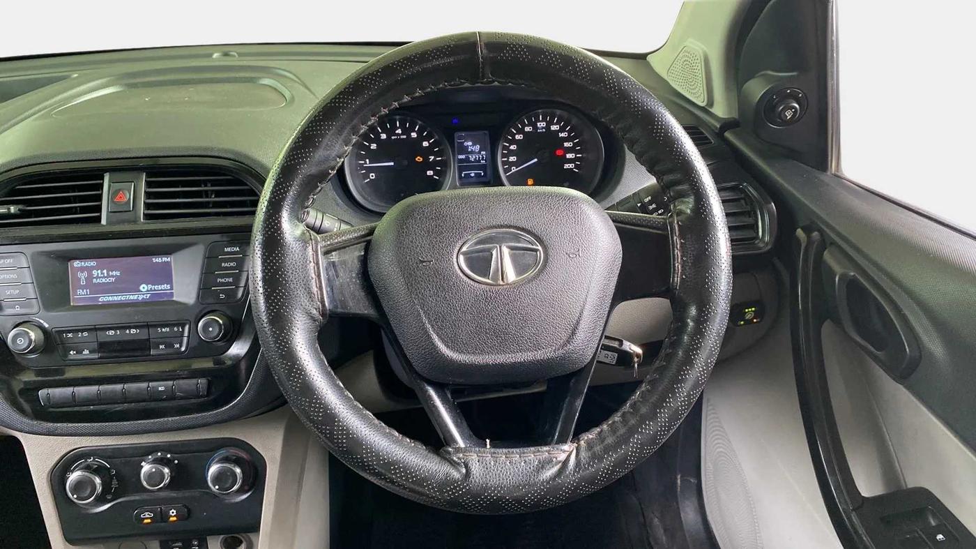 2018 Tata Tiago XT PETROL, CNG, Manual, 72,767 km, Steering Wheel Close Up