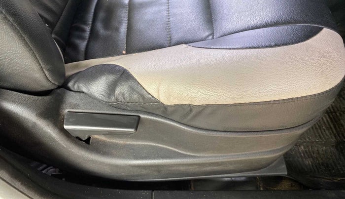 2018 Tata Tiago XT PETROL, CNG, Manual, 72,767 km, Driver Side Adjustment Panel