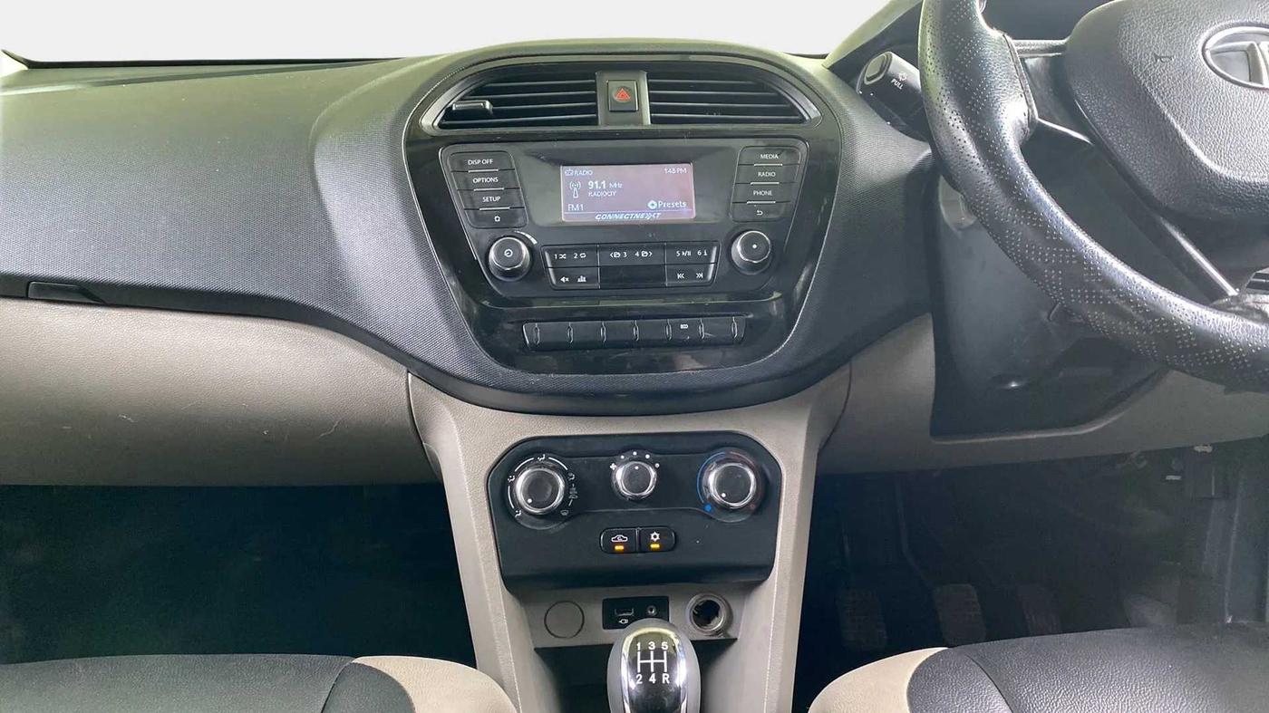 2018 Tata Tiago XT PETROL, CNG, Manual, 72,767 km, Air Conditioner