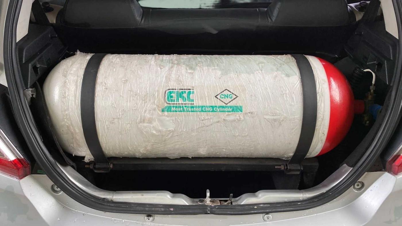 2018 Tata Tiago XT PETROL, CNG, Manual, 72,767 km, Boot Inside